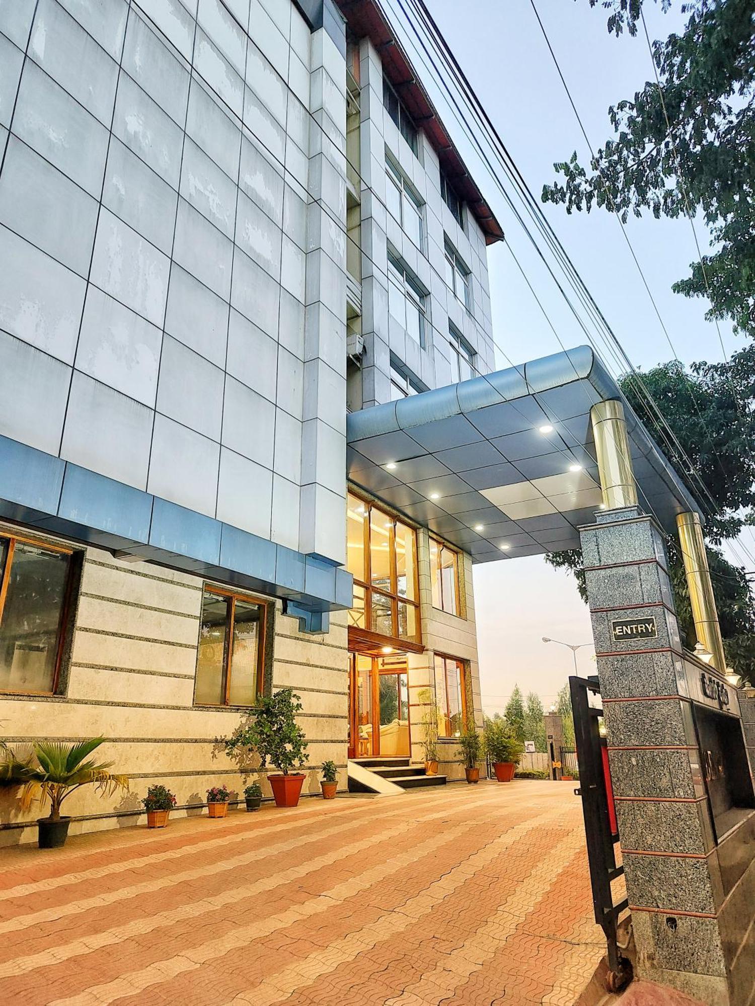 Hotel Presidency Kempegowda International Airport Bangalore Devanahalli Extérieur photo